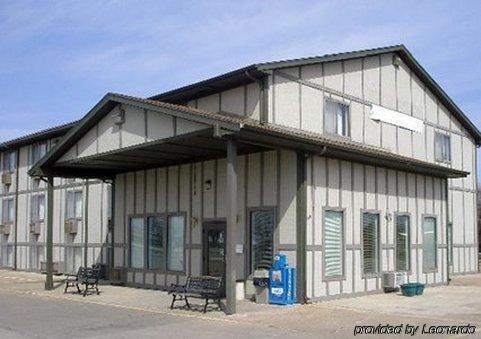 Value Inn & Suites Salina Extérieur photo